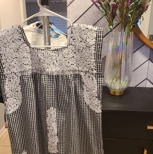 J. Marie black and white embroidered top